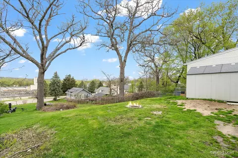 Exterior - 719 E 3rd St, Dixon, IL 61021 photo 7 of 7