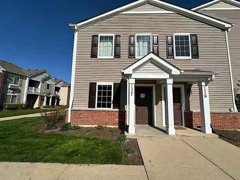 152 Bertram Dr #E, Yorkville, IL 60560