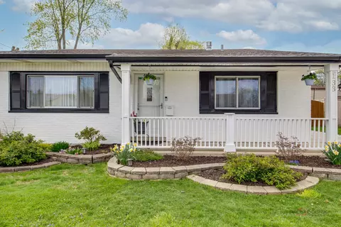 133 E Schubert Ave, Glendale Heights, IL 60139