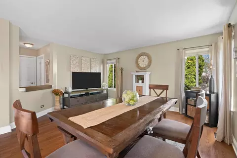 Dining - 622 Deames St, Plano, IL 60545 photo 2 of 2