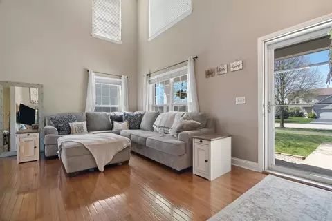 Bedroom - 622 Deames St, Plano, IL 60545 photo 1 of 7