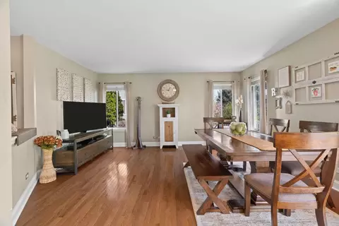 Dining - 622 Deames St, Plano, IL 60545 photo 1 of 2