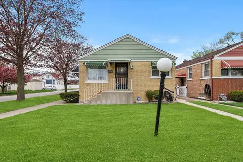 1246 S 20th Ave, Maywood, IL 60153