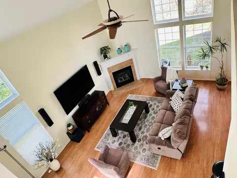 Living - 2820 Waterfront Ave, Algonquin, IL 60102 photo 2 of 8