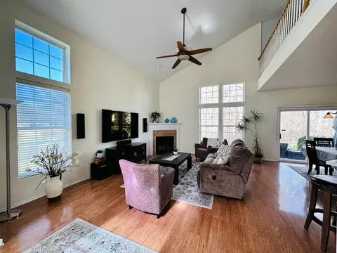 Living - 2820 Waterfront Ave, Algonquin, IL 60102 photo 4 of 8