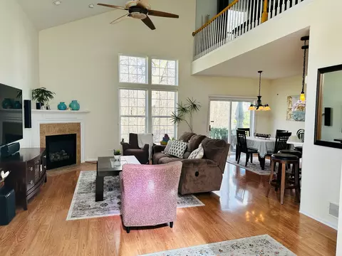 Living - 2820 Waterfront Ave, Algonquin, IL 60102 photo 3 of 8