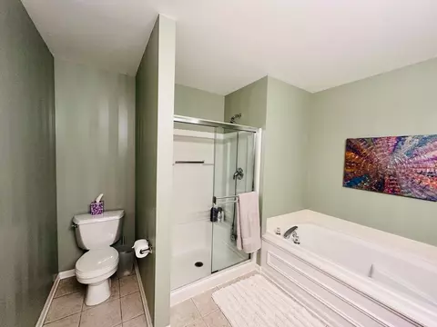 Bath - 2820 Waterfront Ave, Algonquin, IL 60102 photo 5 of 7