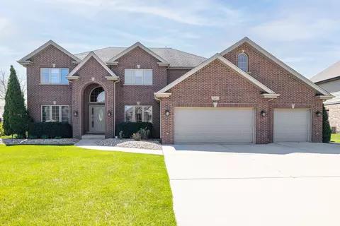 640 Edgewater Ct, New Lenox, IL 60451