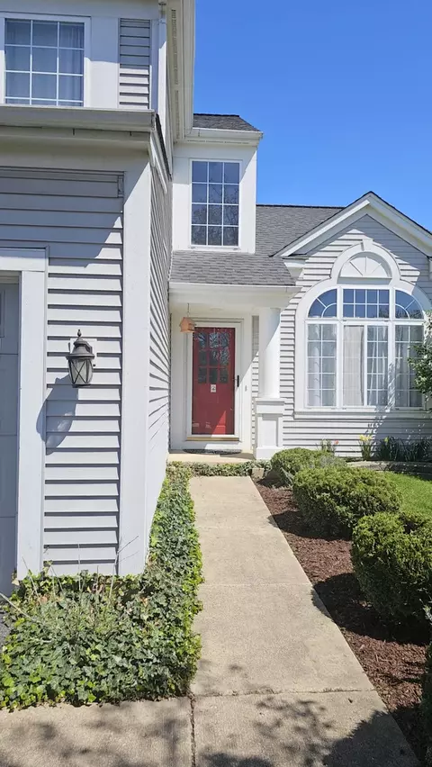 Exterior - 469 Knoll Crest Dr, Bartlett, IL 60103 photo 3 of 7