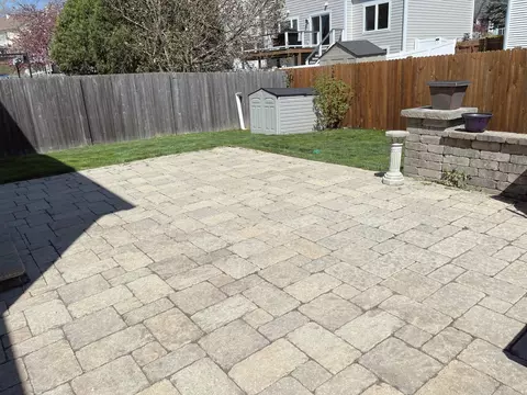 Exterior - 469 Knoll Crest Dr, Bartlett, IL 60103 photo 5 of 7