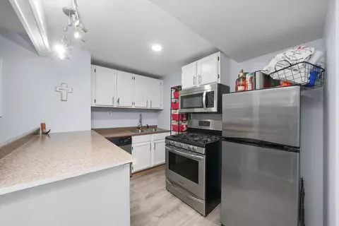 Kitchen - 21754 W Halifax Dr, Plainfield, IL 60544 photo 7 of 7