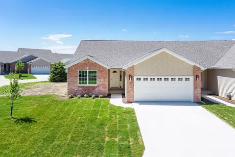 231 Cassidy Rd, Normal, IL 61761