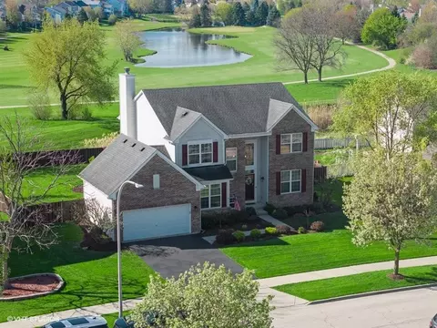 1021 Biltmore Dr, Elgin, IL 60120
