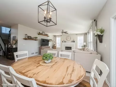 Dining - 1021 Biltmore Dr, Elgin, IL 60120 photo 1 of 3