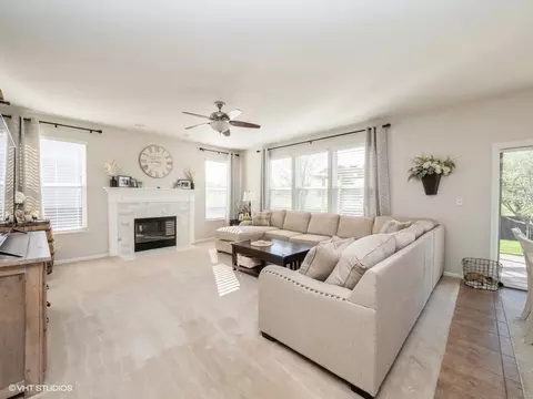 Living - 1021 Biltmore Dr, Elgin, IL 60120 photo 1 of 2