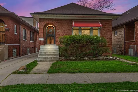 7229 S Bennett Ave, Chicago, IL 60649