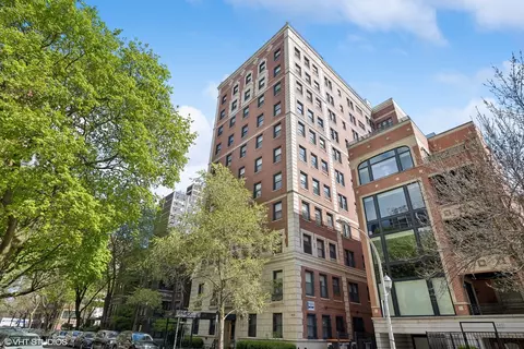 433 W Briar Pl #9B, Chicago, IL 60657