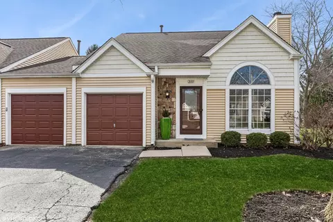 2111 Teton Pkwy, Algonquin, IL 60102
