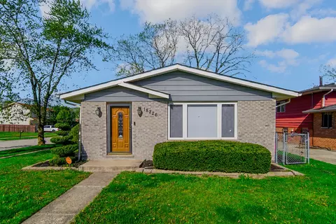 18226 Ravisloe Ter, Country Club Hills, IL 60478