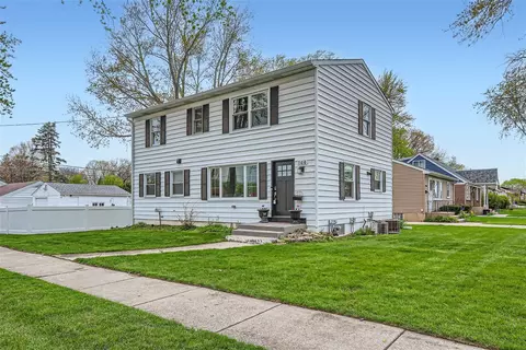 144 E Morse Ave, Bartlett, IL 60103