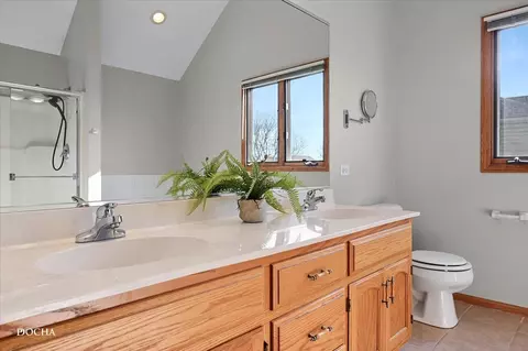 Bath - 25012 Vermette Rd, Plainfield, IL 60585 photo 2 of 4