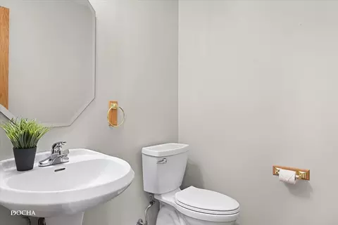 Bath - 25012 Vermette Rd, Plainfield, IL 60585 photo 1 of 4