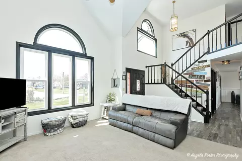 Living - 704 Deerpath Rd, Harvard, IL 60033 photo 3 of 4