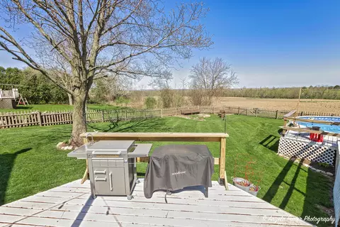 Exterior - 704 Deerpath Rd, Harvard, IL 60033 photo 9 of 16