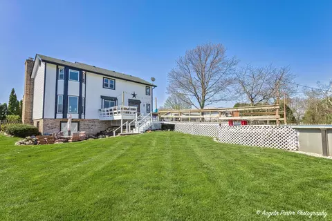 Exterior - 704 Deerpath Rd, Harvard, IL 60033 photo 10 of 16