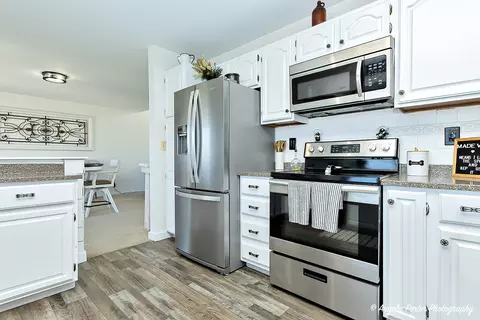 Kitchen - 704 Deerpath Rd, Harvard, IL 60033 photo 5 of 7