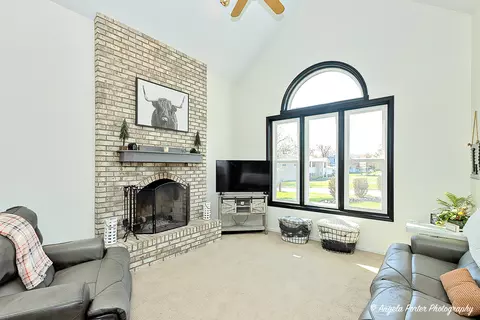 Living - 704 Deerpath Rd, Harvard, IL 60033 photo 2 of 4