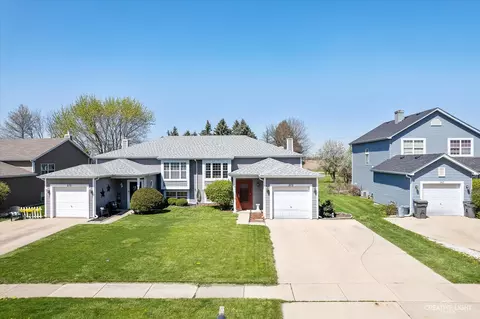 273 Meadows Dr, Sugar Grove, IL 60554