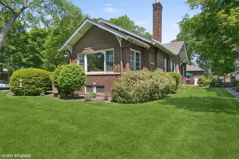 1633 Lincoln St, Evanston, IL 60201