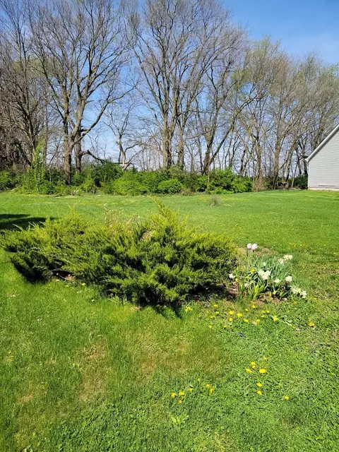 545 W Barberry Cir, Yorkville, IL 60560