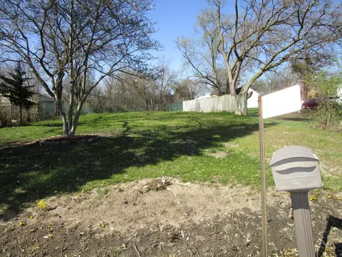 21 W456 Burdette Rd, Lombard, IL 60148