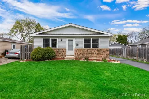 52 N California Ave, Mundelein, IL 60060