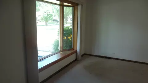 Living - 1301 Wilson Ave, Wheaton, IL 60189 photo 3 of 5