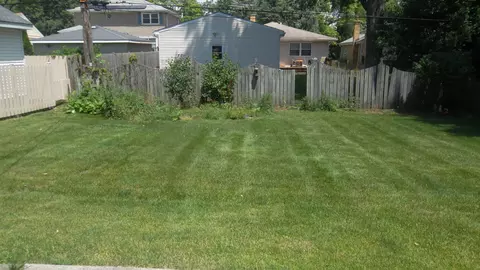 Exterior - 1301 Wilson Ave, Wheaton, IL 60189 photo 4 of 4