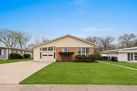 4631 Linden Ave, Glenview, IL 60025