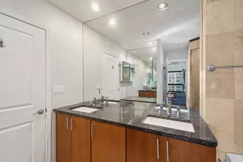 Bath - 30 E Huron St #5601, Chicago, IL 60611 photo 3 of 4