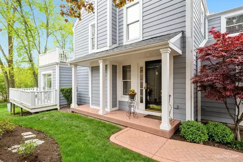 100 Whittington Crse, Saint Charles, IL 60174
