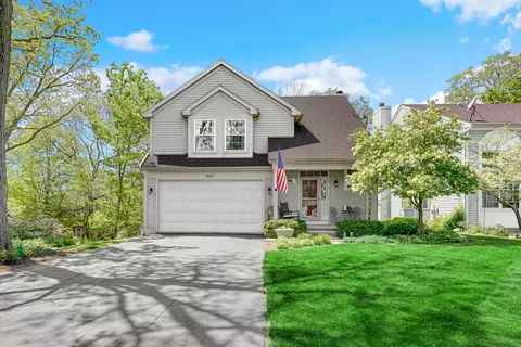 1827 2nd Pl, Saint Charles, IL 60174