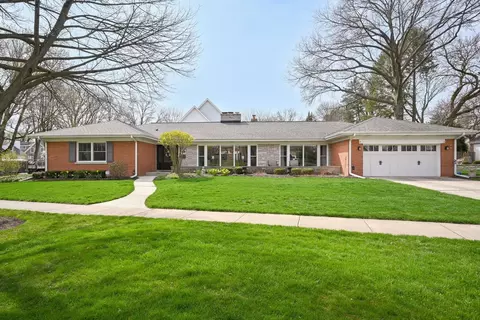 691 Wingate Rd, Glen Ellyn, IL 60137