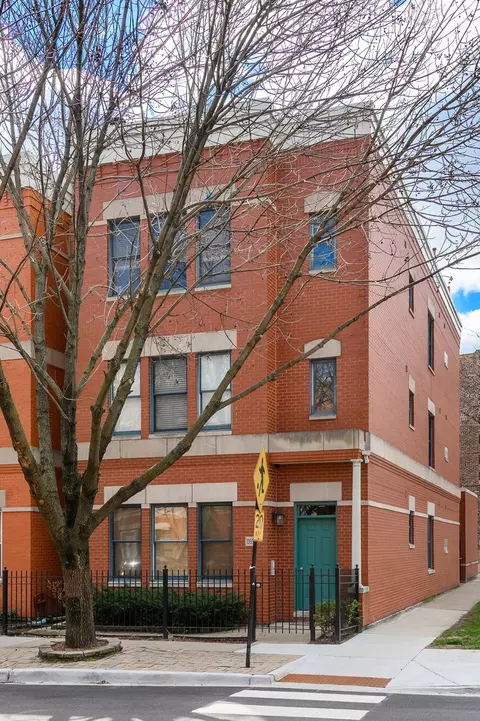 1359 W Fillmore St #A, Chicago, IL 60607