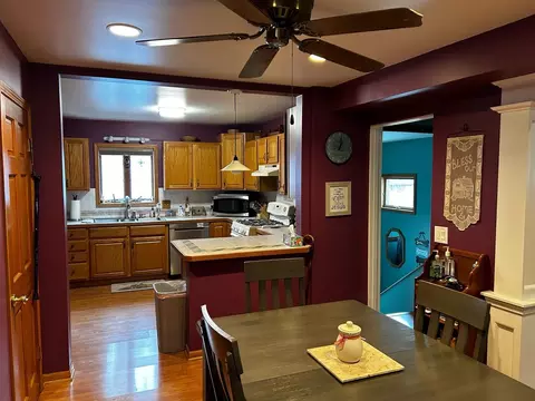 Kitchen - 4000 Prescott Ave, Lyons, IL 60534 photo 3 of 4
