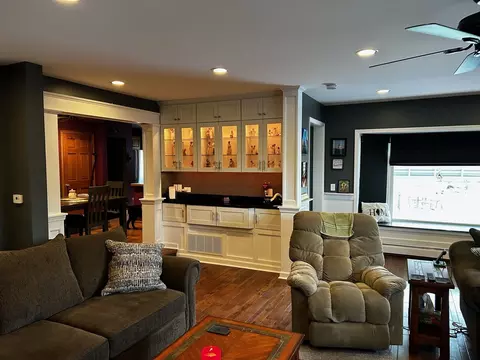 Living - 4000 Prescott Ave, Lyons, IL 60534 photo 5 of 7