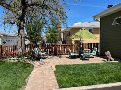 Exterior - 4000 Prescott Ave, Lyons, IL 60534 photo 10 of 11