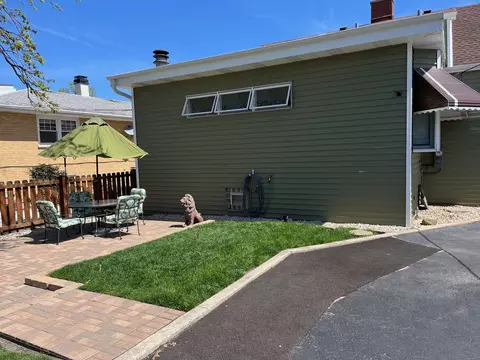 Exterior - 4000 Prescott Ave, Lyons, IL 60534 photo 9 of 11