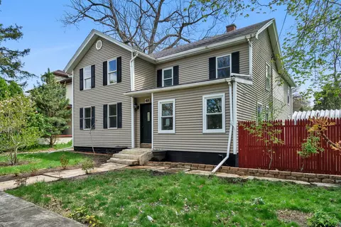 Exterior - 418 S State St, Lockport, IL 60441 photo 2 of 10