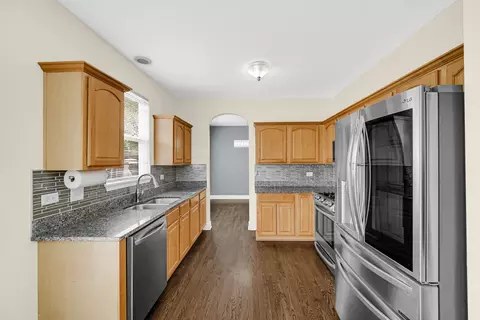 Kitchen - 11631 S Decathalon Ln, Plainfield, IL 60585 photo 3 of 3